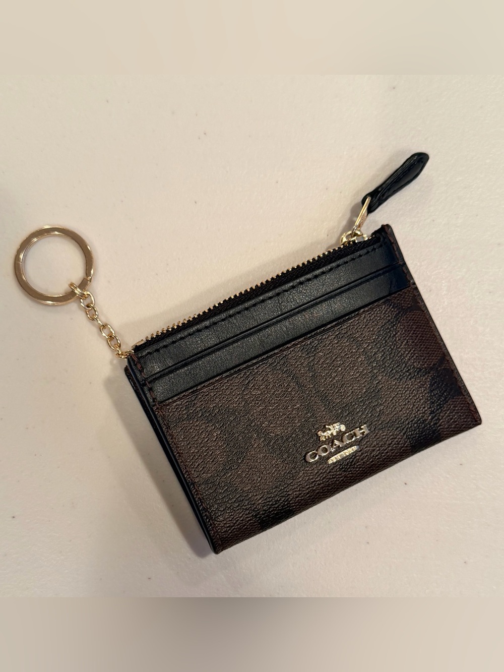 Coach | Classic mini skinny ID case.